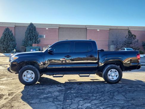 Used 2022 Toyota Tacoma SR AWD/4WD image 7