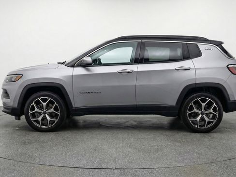 Used 2025 Jeep Compass Limited image 5