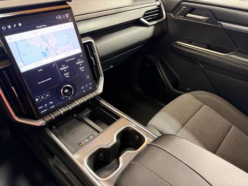 Used 2025 GMC Acadia Elevation FWD image 20