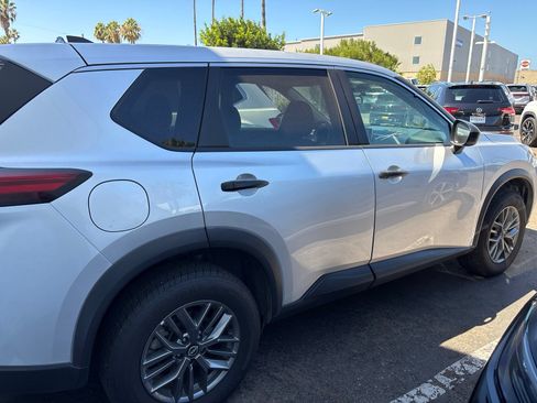 Used 2024 Nissan Rogue S AWD/4WD image 14