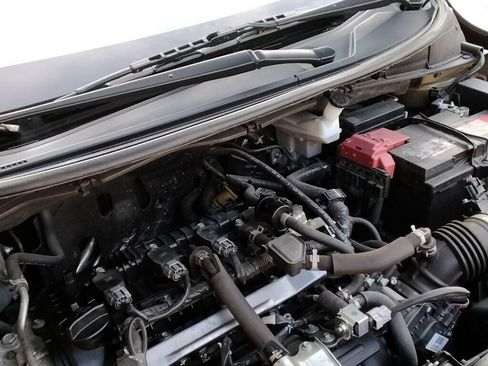 Used 2021 Nissan Versa S FWD image 22
