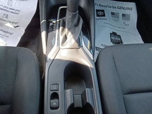 Used 2024 Toyota Corolla LE FWD image 24