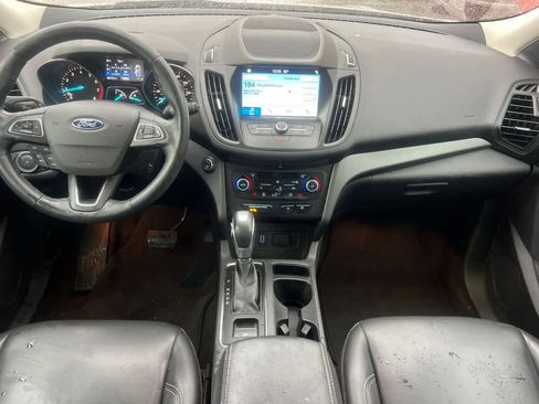 Used 2019 Ford Escape SEL image 4