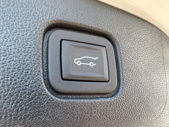 Used 2025 Chevrolet Blazer EV LT AWD/4WD image 15