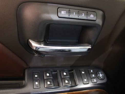 Used 2017 Chevrolet Silverado 1500 High Country image 16