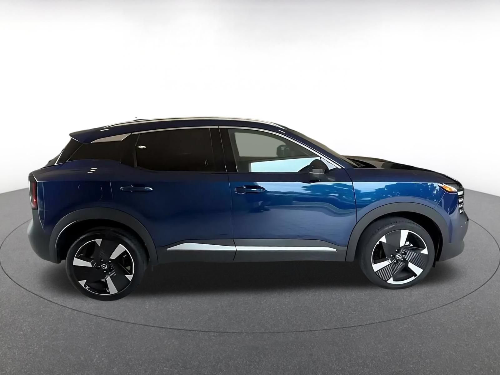 Used 2026 Nissan Kicks SR FWD image 15