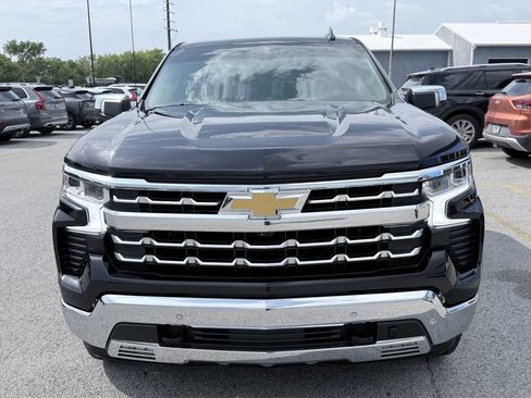 Used 2023 Chevrolet Silverado 1500 LTZ w/ Z71 Off-Road Package AWD/4WD image 7
