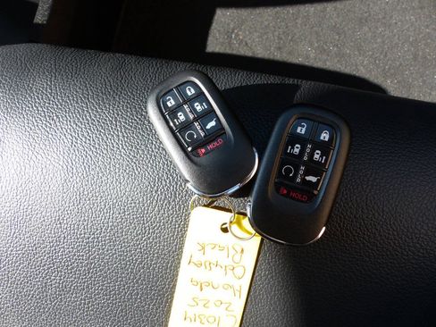 Used 2025 Honda Odyssey Sport-L image 65