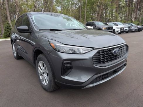 Certified 2025 Ford Escape Active w/ Cold Weather Package AWD/4WD image 3