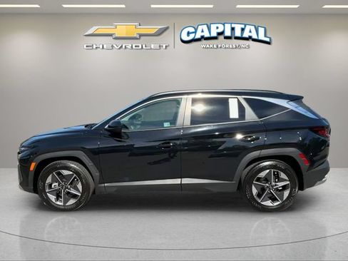 Used 2025 Hyundai Tucson SEL FWD image 2