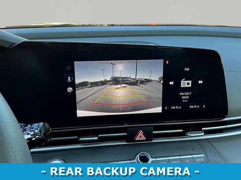 Used 2024 Hyundai Elantra SEL FWD image 14