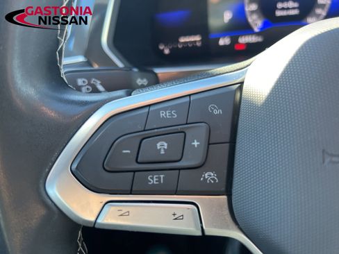 Used 2023 Volkswagen Tiguan SE image 45