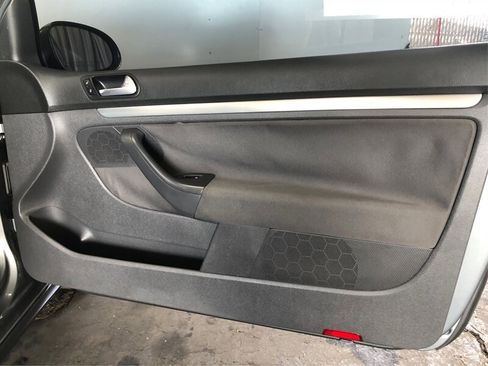 Used 2008 Volkswagen GTI Base image 27