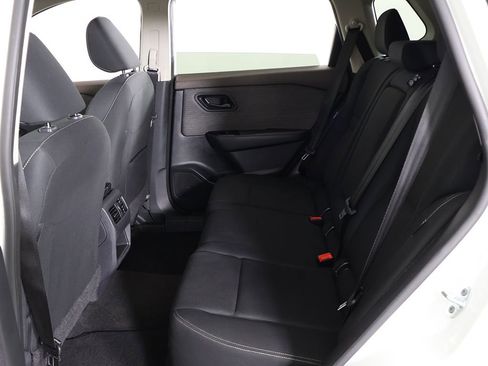 Used 2023 Nissan Rogue S AWD/4WD image 29