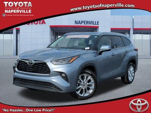 Used 2023 Toyota Highlander Limited FWD image 1