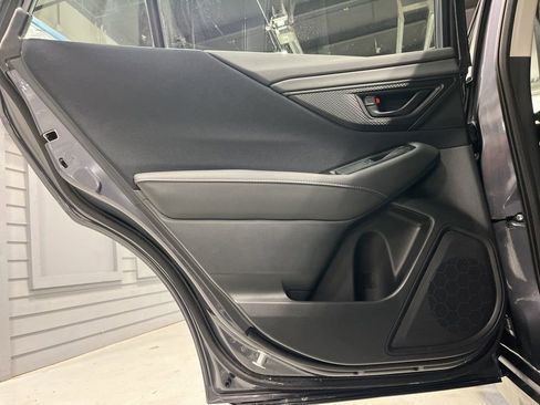 Certified 2025 Subaru Outback Base image 33