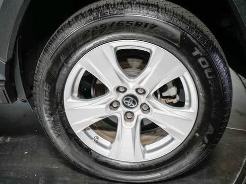 Certified 2019 Toyota RAV4 XLE image 11