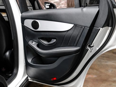 Used 2021 Mercedes-Benz GLC 300 image 48