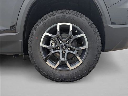 New 2026 Chevrolet Equinox ACTIV w/ Convenience Package III image 12