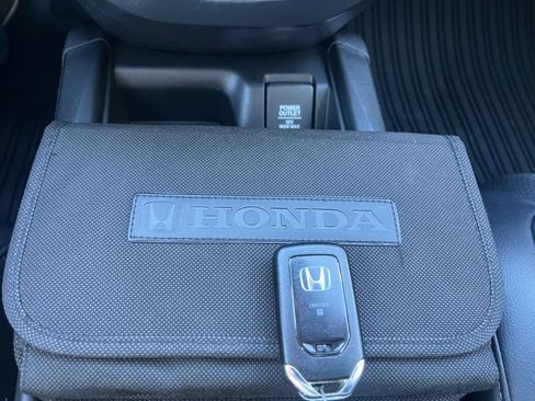 Used 2018 Honda CR-V Touring image 34