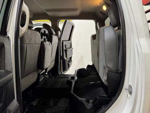 Used 2018 RAM 2500 Tradesman w/ Chrome Appearance Group image 19