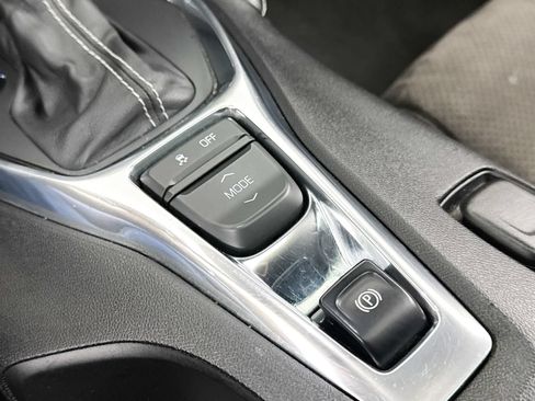 Used 2017 Chevrolet Camaro SS RWD image 10