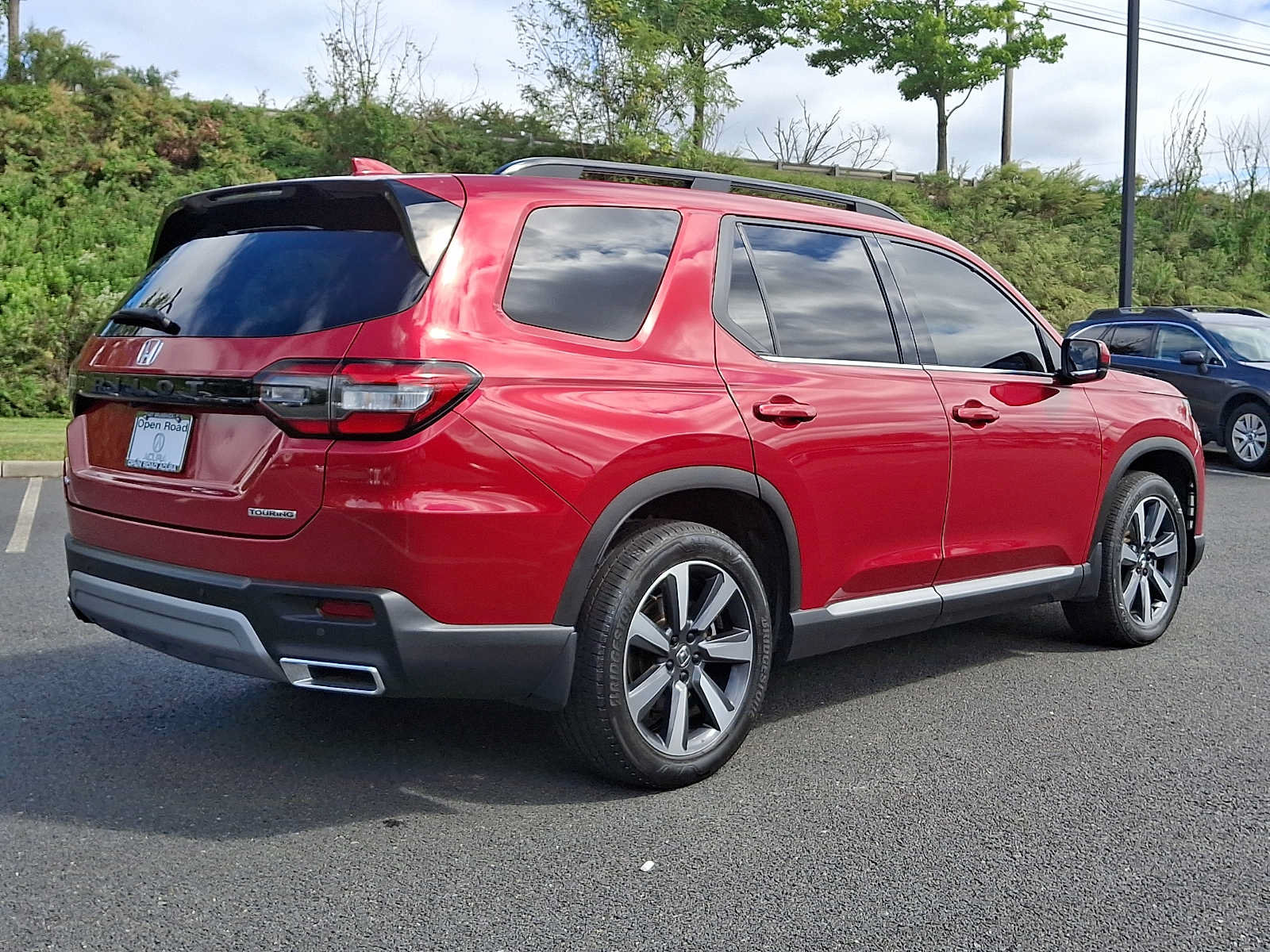 Used 2024 Honda Pilot Touring image 6