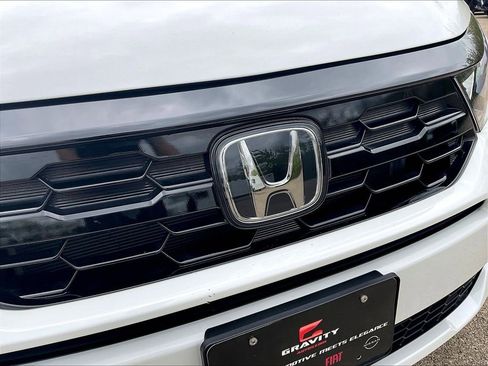 Used 2025 Honda Odyssey Elite image 34