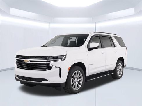 Used 2024 Chevrolet Tahoe LT w/ Luxury Package AWD/4WD image 2