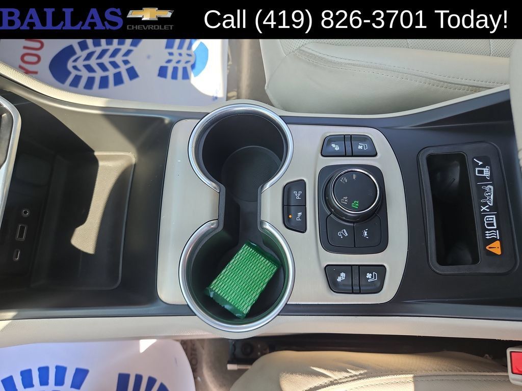 Used 2019 GMC Terrain Denali w/ GMC Pro Grade Package AWD/4WD image 20