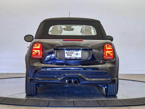 Certified 2023 MINI Cooper S w/ Signature Upholstery Package image 3