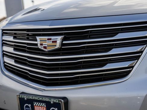 Used 2018 Cadillac XT5 Premium Luxury image 13