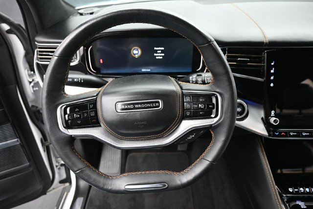 Used 2023 Jeep Grand Wagoneer Series III AWD/4WD image 15