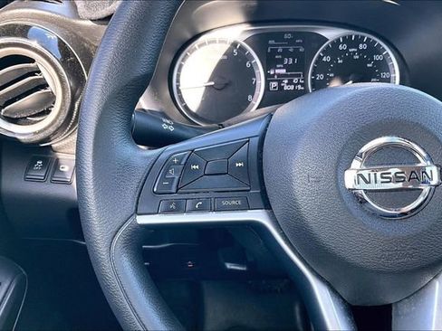 Used 2019 Nissan Kicks S image 10