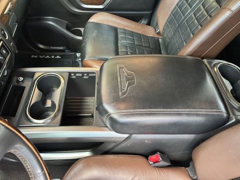 Used 2017 Nissan Titan Platinum Reserve image 26