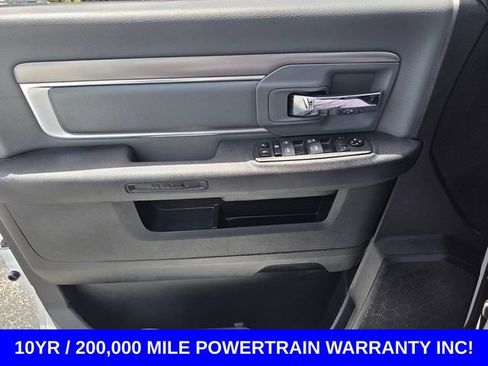 Used 2024 RAM 1500 Classic SLT AWD/4WD image 32