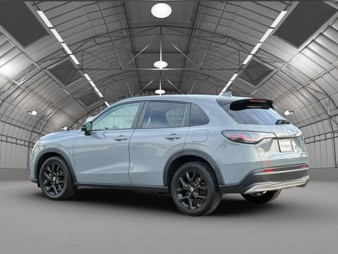 Used 2023 Honda HR-V Sport image 5