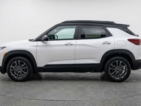 Used 2025 Chevrolet TrailBlazer LT image 5