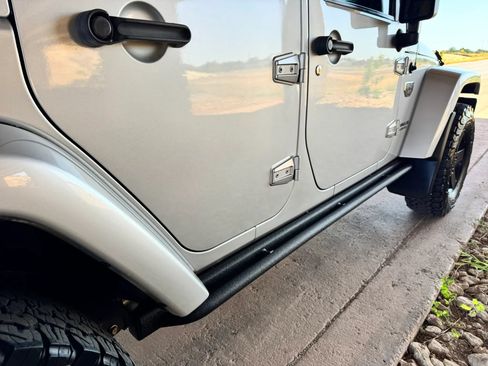 Used 2012 Jeep Wrangler Unlimited Rubicon AWD/4WD image 20