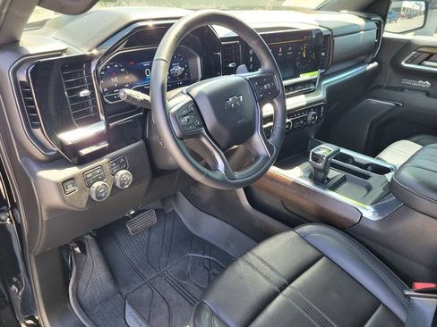 Used 2024 Chevrolet Silverado 1500 High Country w/ Midnight Edition AWD/4WD image 14