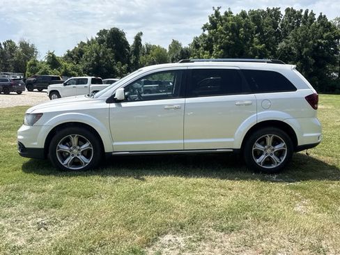 Used 2017 Dodge Journey Crossroad AWD/4WD image 3