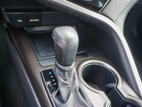 Used 2023 Toyota Camry SE FWD image 22