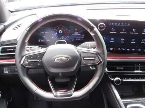 Used 2025 Chevrolet Traverse RS w/ LPO, Floor Liner Package AWD/4WD image 20