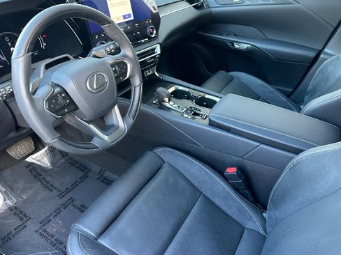 Certified 2024 Lexus RX 350 w/ Luxury Package image 4