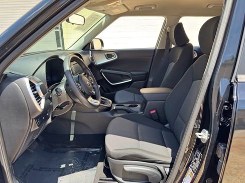 Used 2020 Kia Soul LX FWD image 15