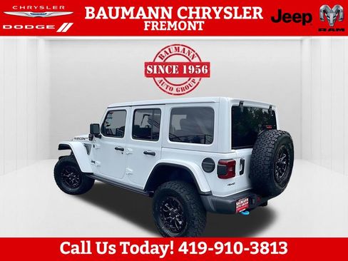 Used 2023 Jeep Wrangler Unlimited Rubicon 4xe AWD/4WD image 7