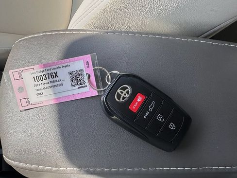 Used 2023 Toyota Corolla Cross XLE w/ Convenience Package AWD/4WD image 45