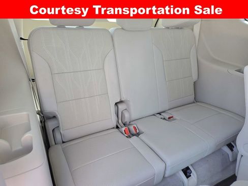 New 2025 Buick Enclave Avenir w/ Super Cruise Package AWD/4WD image 16