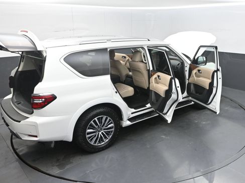 Used 2024 Nissan Armada SL w/ Captain's Chairs Package RWD image 43