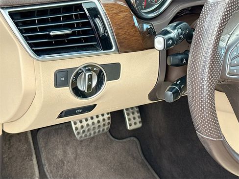 Used 2019 Mercedes-Benz GLE 400 GLE 400 w/ Premium 1 Package image 11